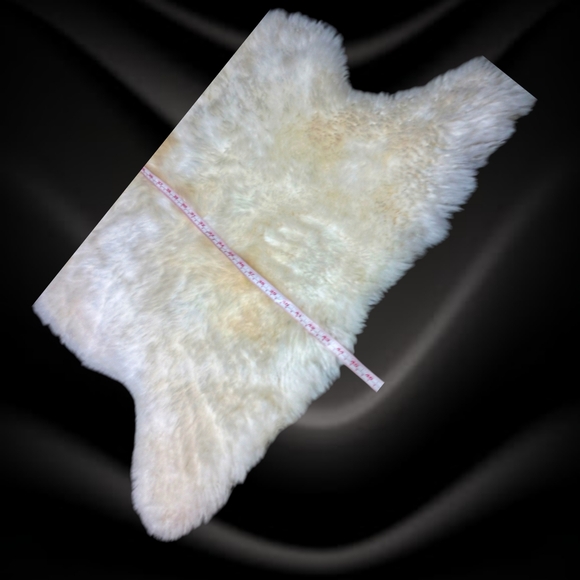 100% Genuine Sheepskin Rug By Shear Style Collection - Picture 3 of 10